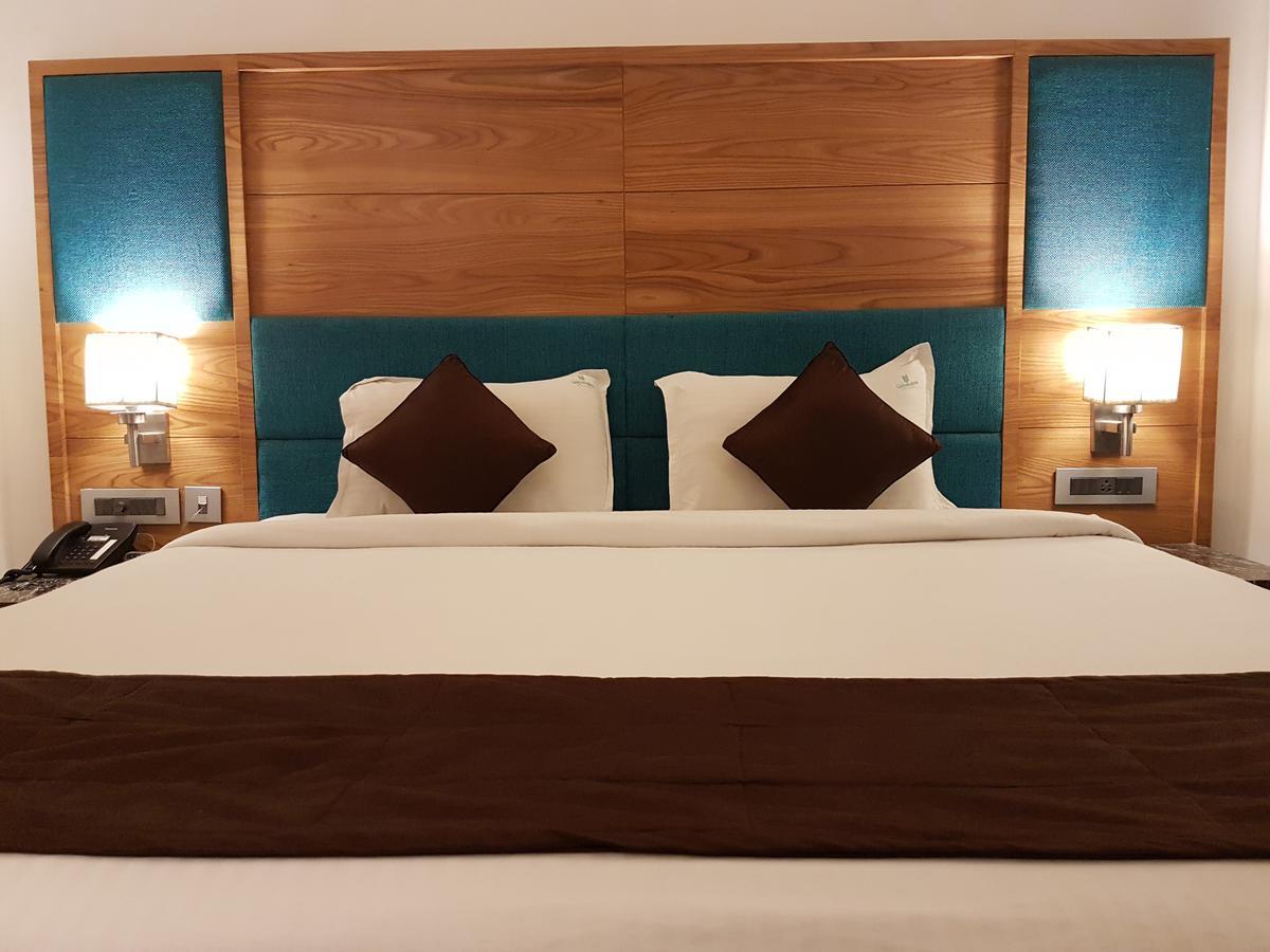 Отель Urvashi Residency Ченнаи Экстерьер фото