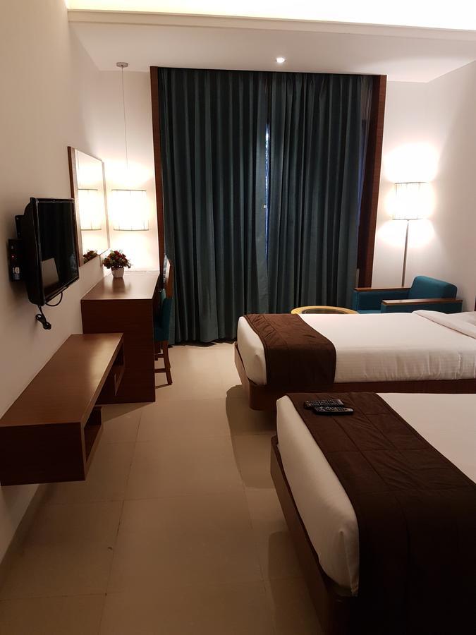 Отель Urvashi Residency Ченнаи Экстерьер фото